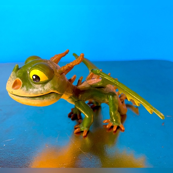 HOW TO TRAIN YOUR DRAGON DEFENDERS OF BERK MINI DRAGON TERRIBLE TERROR 2013 - Picture 5 of 10